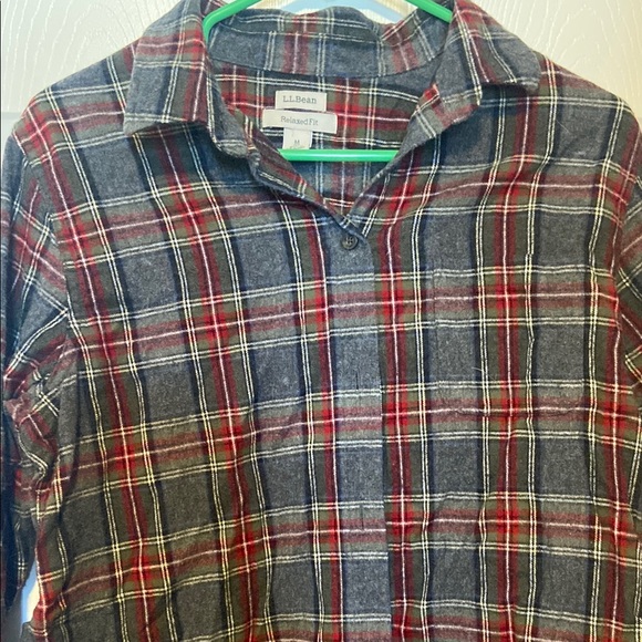 Women's LL Bean relaxed fit flannel - Picture 2 of 5